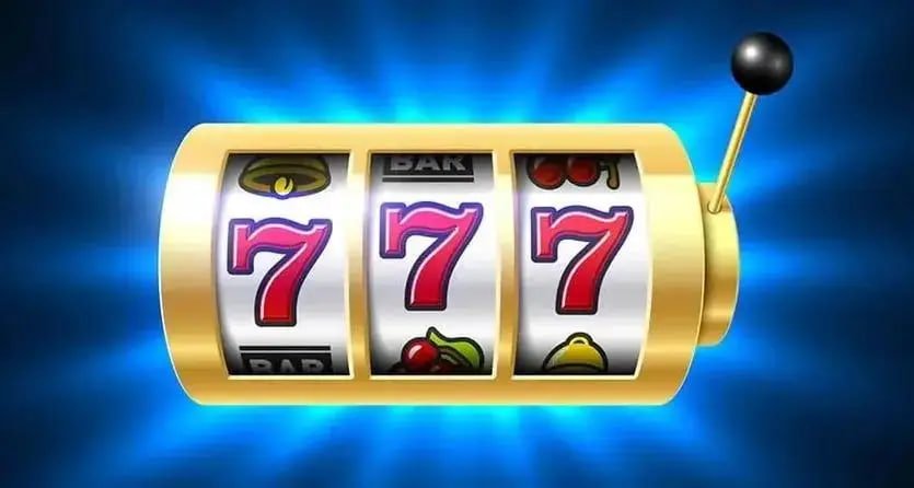 777ycon ဂိမ်းလော်ဘီ တွင် Live Casino Baccarat နှင့် Slots ဂိမ်းများ တပြိုင်တည်း ကစားနိုင်သည့် Interface