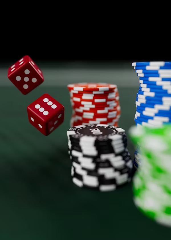 777ycon ဂိမ်းလော်ဘီ တွင် Slots၊ Live Casino နှင့် Esports ဂိမ်းများကို မြန်မာ ကစားသမားများ ကစားနေသည့် မြင်ကွင်း